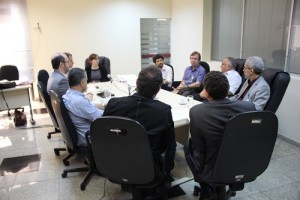 Estavam presentes os Órgãos fiscalizatórios; Cremepe, Apevisa, TCE e CGU.