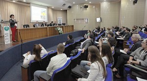 i-forum-medico-jovem-a-tarde-grande